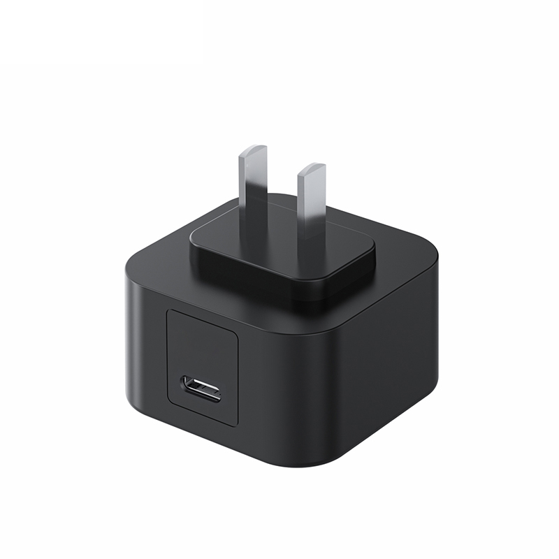 CP0154 NEW universal 15W USB charger (CNPlug)